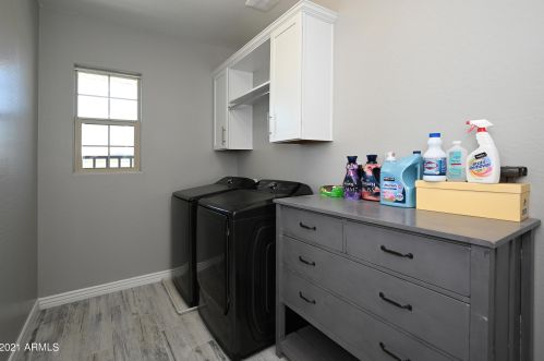 22029 33 Pl, Phoenix AZ 85018 exterior