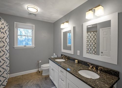 1 Belmont Ln, North Reading MA 01864-2329 exterior