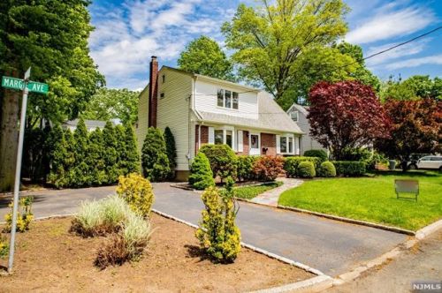 51 Margie Ave, Cresskill NJ  07626-1508 exterior