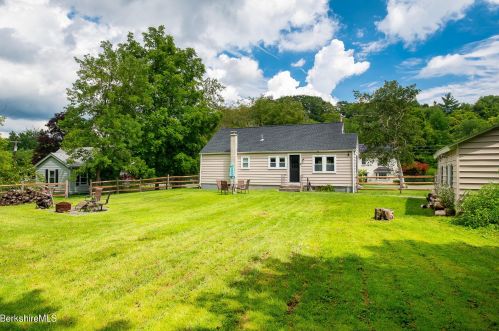 475 Water St, Williamstown MA  01267-2895 exterior