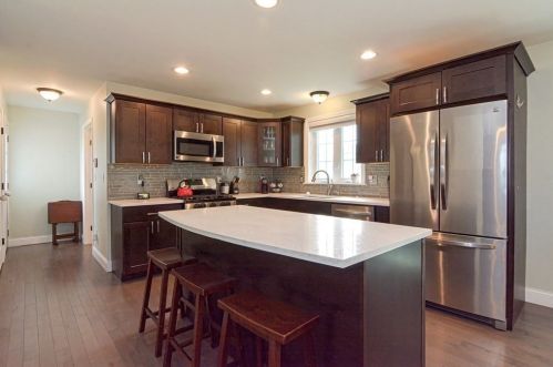 438 Smith St, Fall River, MA 02721-3626