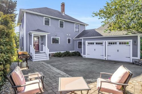 12 Baker Ave, Beverly MA 01915-3504 exterior