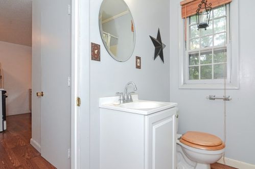 203 Precinct St, Taunton MA 02718-1211 exterior