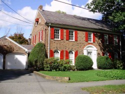 42 Oldham Rd, Newton, MA 02465-2327