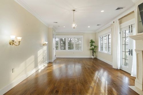 115 Aspen Ave, Newton MA 02466-3022 exterior