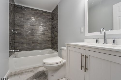 9 Clarkson St, Milford NJ  08848-1534 exterior