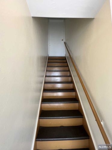 219 Bergen Ave, Kearny NJ  07032-3342 exterior