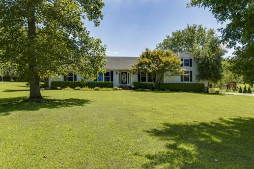 1328 Dickerson Bay Dr, Gallatin TN  37066-5510 exterior