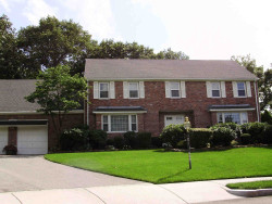 185 Countryside Rd, Newton, MA 02459-2918