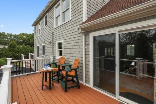 10 Seaview Dr, Plymouth MA  02360-1262 exterior