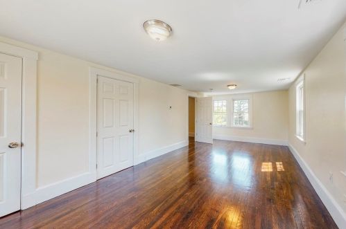 6 Pine Grove St, Milton MA  02186-4314 exterior