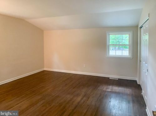 102 Marion Ave, West Deptford NJ 08093-2029 exterior