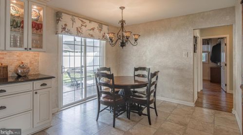 1 Beech Pl, West Deptford NJ 08096-3301 exterior