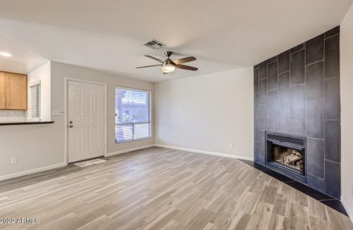 20421 3rd Dr, Phoenix, AZ 85027-3776