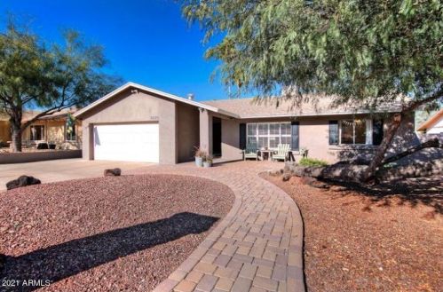 2626 Claire Dr, Phoenix, AZ 85032-4933