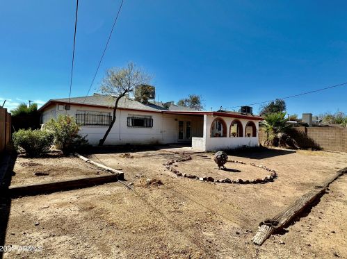 2908 Corrine Dr, Phoenix AZ 85029-1937 exterior