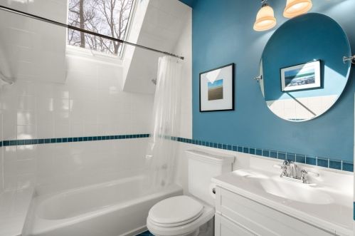 120 Pleasant St, Newton MA 02459-1810 exterior