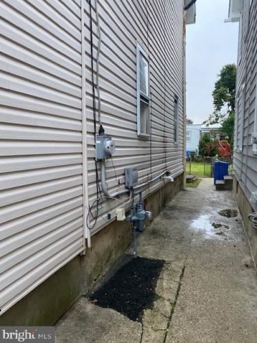 305 Broadway, West Deptford, NJ 08093-1153