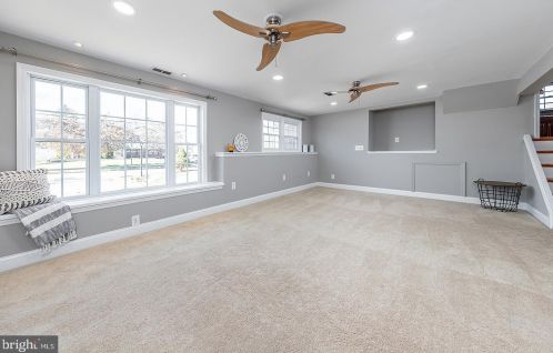 7 Nassau Ave, West Deptford NJ 08066-1120 exterior