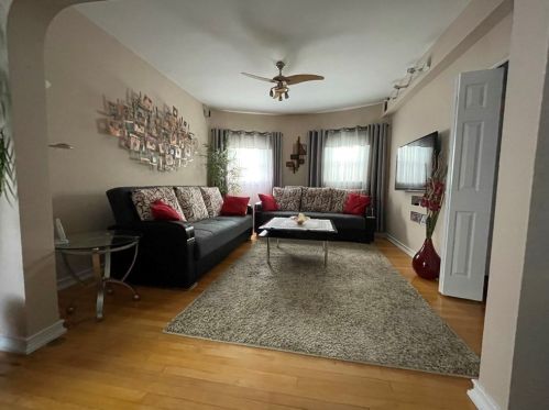 73 Harlem St, Worcester MA 01610-2161 exterior