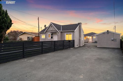 13095 Neptune Dr, San Leandro CA  94577-3130 exterior