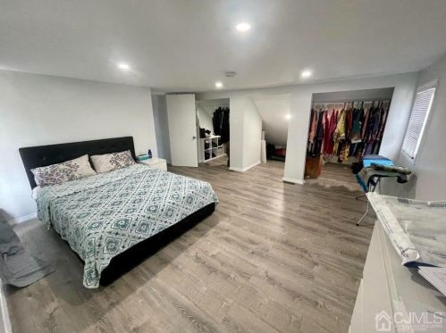 78 Hagaman St, Carteret NJ  07008-1946 exterior