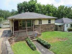 1631 Brewton St, Birmingham, AL 35217-3208