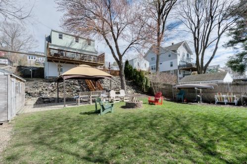 31 Indian Lk Pkwy, Worcester MA 01605-1215 exterior