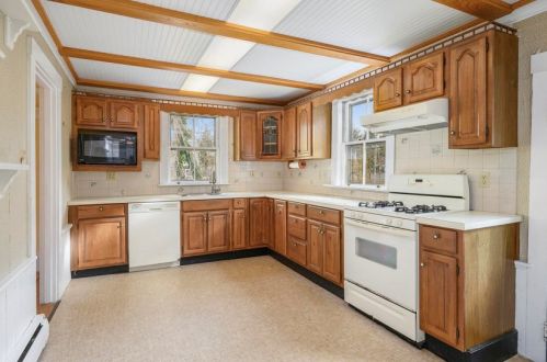 295 Samoset Rd, Eastham MA 02642-3153 exterior