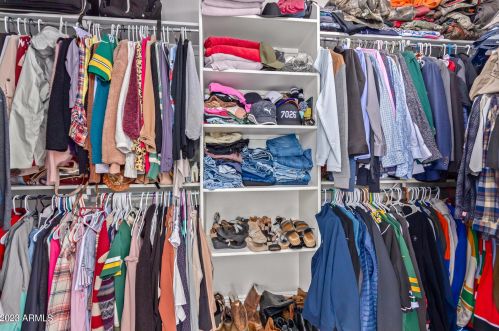 1646 Blaylock Dr, Phoenix AZ 85085-6323 exterior