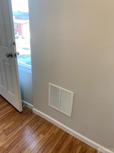 30 Emerson St, Carteret NJ  07008-2522 exterior