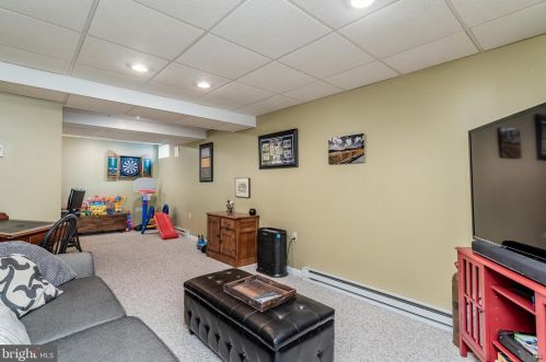 26 Sussex Dr, Carlisle PA 17013-1792 exterior