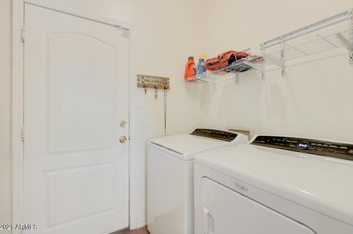 2810 Atlanta Ave, Phoenix AZ  85040-2710 exterior