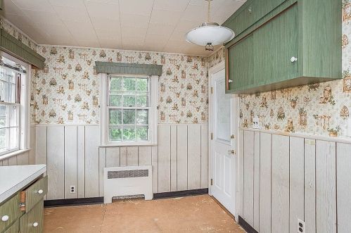 46 Eustis St, Arlington MA 02476-7638 exterior