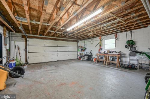 431 Meadowcroft Rd, West Deptford NJ 08096-4007 exterior