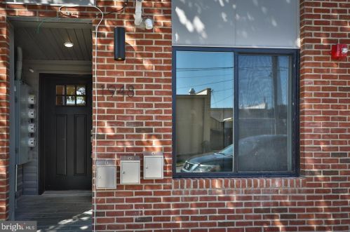 1948 6th St, Philadelphia PA 19122-2104 exterior