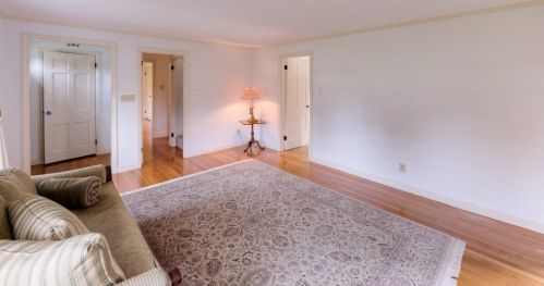 222 Prospect St, Shrewsbury, MA 01545-2039