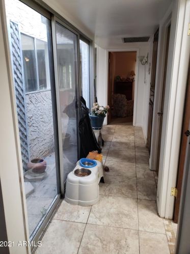 2610 Edgemont Ave, Phoenix AZ 85035-1735 exterior