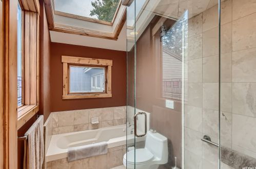 2539 Fairway Vlg Dr, Park City UT 84060-7023 exterior