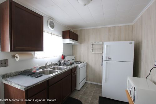 125 Cherry St, Tinton Falls NJ 07724-2607 exterior