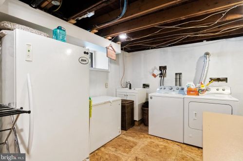 180 Carlisle Rd, Camden NJ 08106-1211 exterior