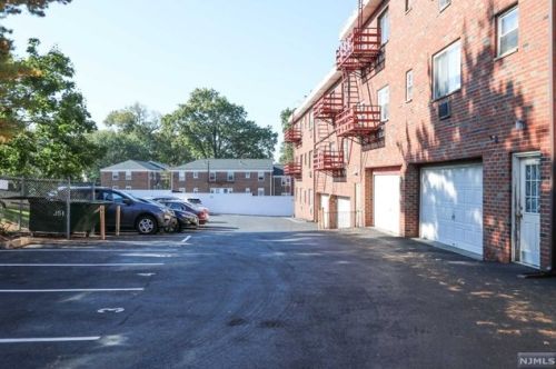 675 Joralemon St, Belleville NJ  07109-1424 exterior