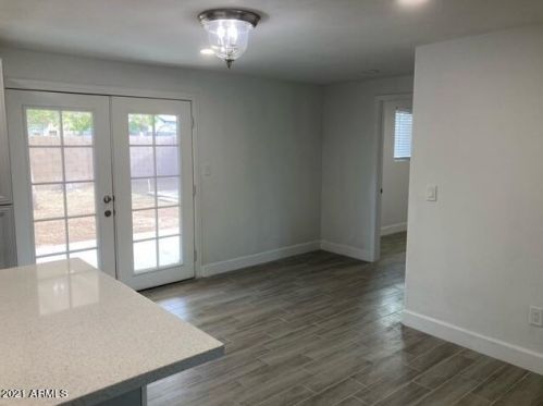 7148 Devonshire Ave, Phoenix AZ 85033-8236 exterior