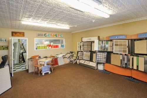 17 Pelham St, Methuen MA 01844-2017 exterior