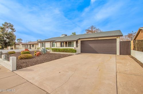 13838 37th Way, Phoenix AZ  85032-5710 exterior