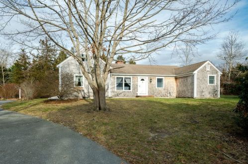 15 Highland Rd, Eastham MA 02642-3302 exterior