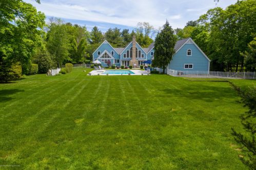 125 Bridges Rd, Little Silver NJ 07739-1634 exterior