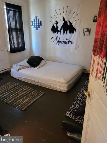 675 Broad St, West Deptford NJ 08096-1605 exterior