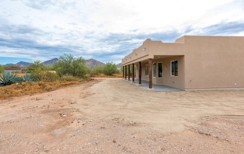 40532 3rd Ave, Phoenix AZ 85086-7203 exterior