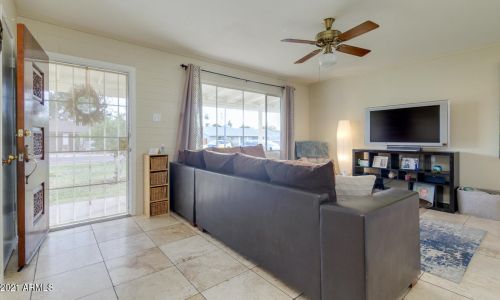 410 El Camino Dr, Phoenix AZ 85051-9122 exterior